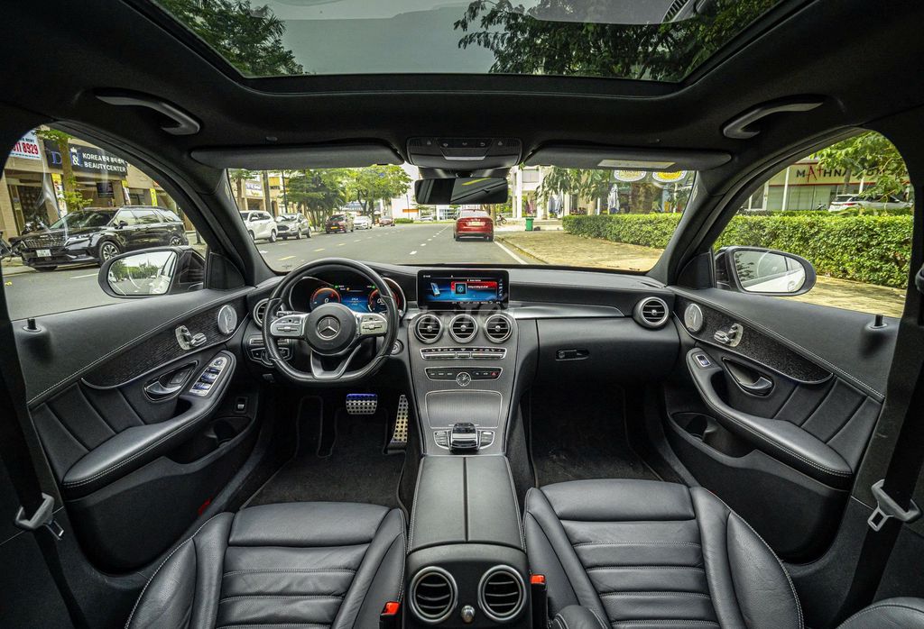 Mercedes C300 AMG 2021 Cọp Trắng 1 Chủ Cực Hiếm. Mua bán Ô tô tại Quận 7 Tp Hồ Chí Minh được đăng bởi John Luxury Car hình 7