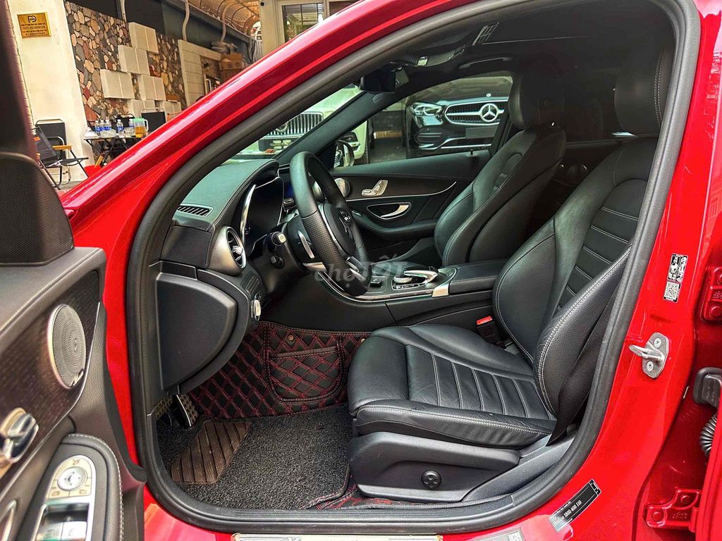 Mercedes-Benz C300 AMG 2019. Mua bán Ô tô tại Quận 7 Tp Hồ Chí Minh được đăng bởi James Do hình 6