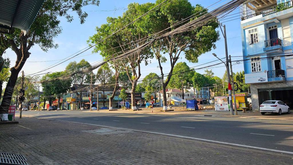 MẶT BẰNG MẶT TIỀN ĐƯỜNG LÊ DUẨN, THÀNH PHỐ ĐỒNG XOÀI, GẦN NGÃ TƯ ĐX. Cho thuê văn phòng, mặt bằng kinh doanh tại Thành phố Đồng Xoài Bình Phước được đăng bởi Linh Phạm MQHouse hình 2
