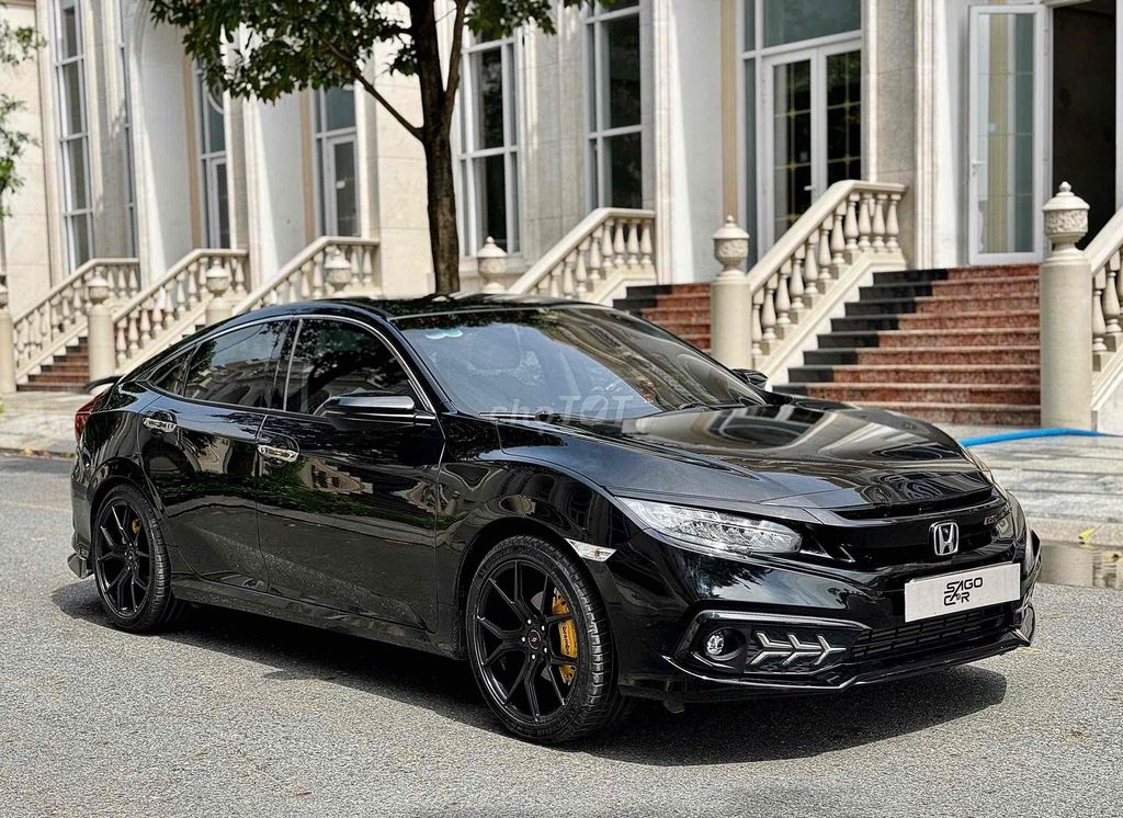 Civic RS 2019 odo 5vkm nhiều đồ xịn giá tốt. Mua bán Ô tô tại Thành phố Thủ Dầu Một Bình Dương được đăng bởi Tín hình 13