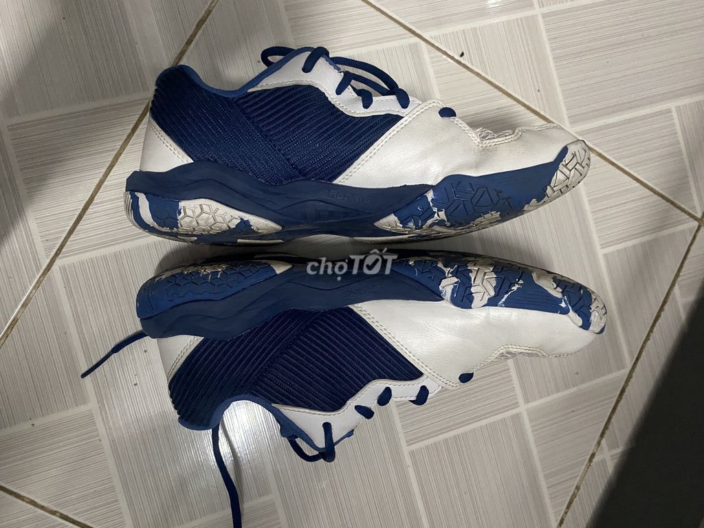 Giày thể thao Lining Trắng, Xanh dương size 39. Mua bán Giày dép tại Huyện Châu Phú An Giang được đăng bởi Băng hình 1