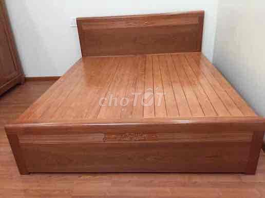 Giường ngủ gỗ thịt 1m8 x2m. Mua bán Giường, chăn ga gối nệm tại Quận Tây Hồ Hà Nội được đăng bởi Dương Việt Anh hình 1
