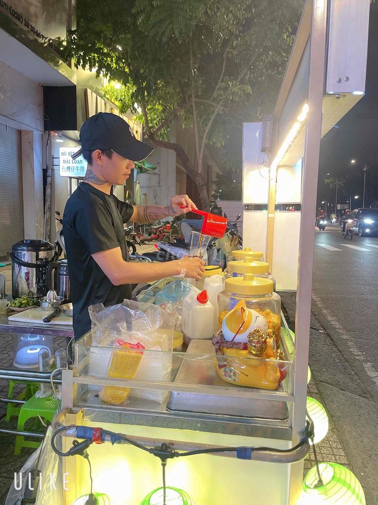 CẦN TUYỂN 5 BẠN BÁN TRÀ TAKEAWAY