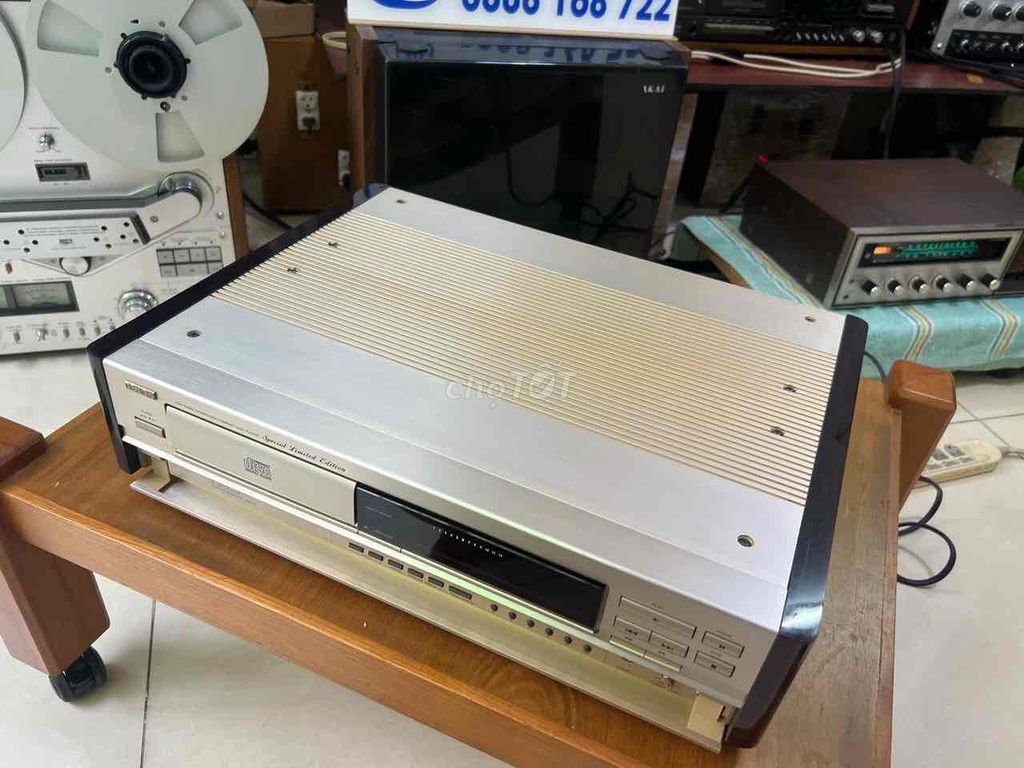 đầu CD Denon 1650GL gold