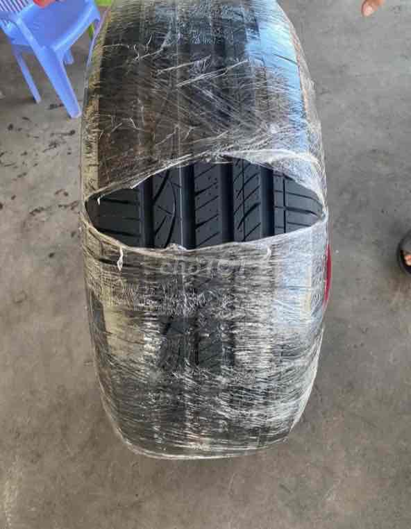 Dư cặp vỏ để lại giá rẻ Hancock 255/50R20  10tr