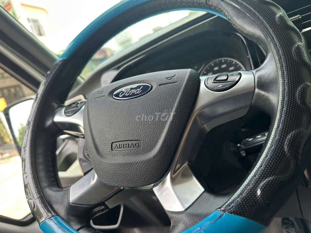 Ford transit 2023 Tiêu chuẩn - 10000 km. Mua bán Ô tô tại Quận Long Biên Hà Nội được đăng bởi Ngô hùng hình 10