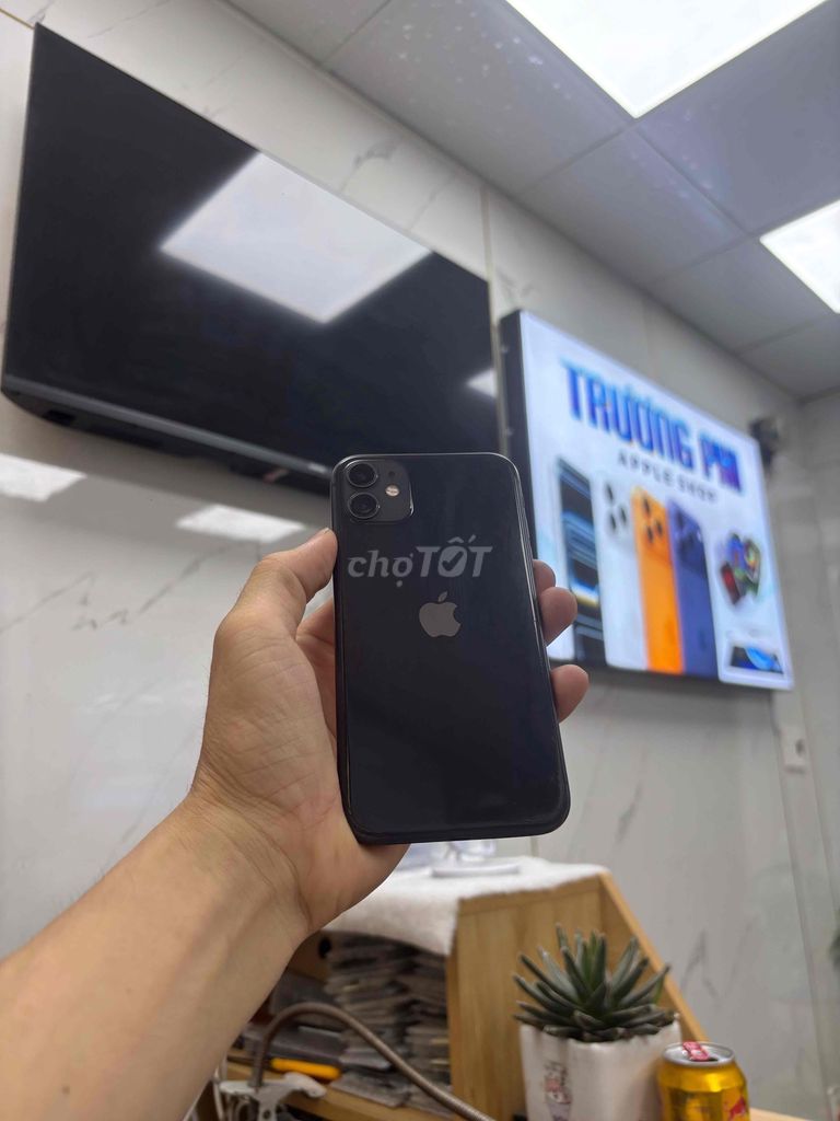 Apple iPhone 11 64GB Đen Đã sử dụng. Mua bán Điện thoại tại Quận Sơn Trà Đà Nẵng được đăng bởi Diễm Diễm hình 1