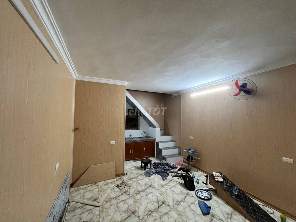 Продается трехэтажный дом в Чыонгдине, Хоанг Май, 4,4 миллиарда долларов