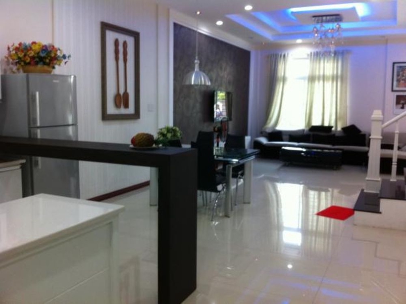 SAMPLE_HOUSE