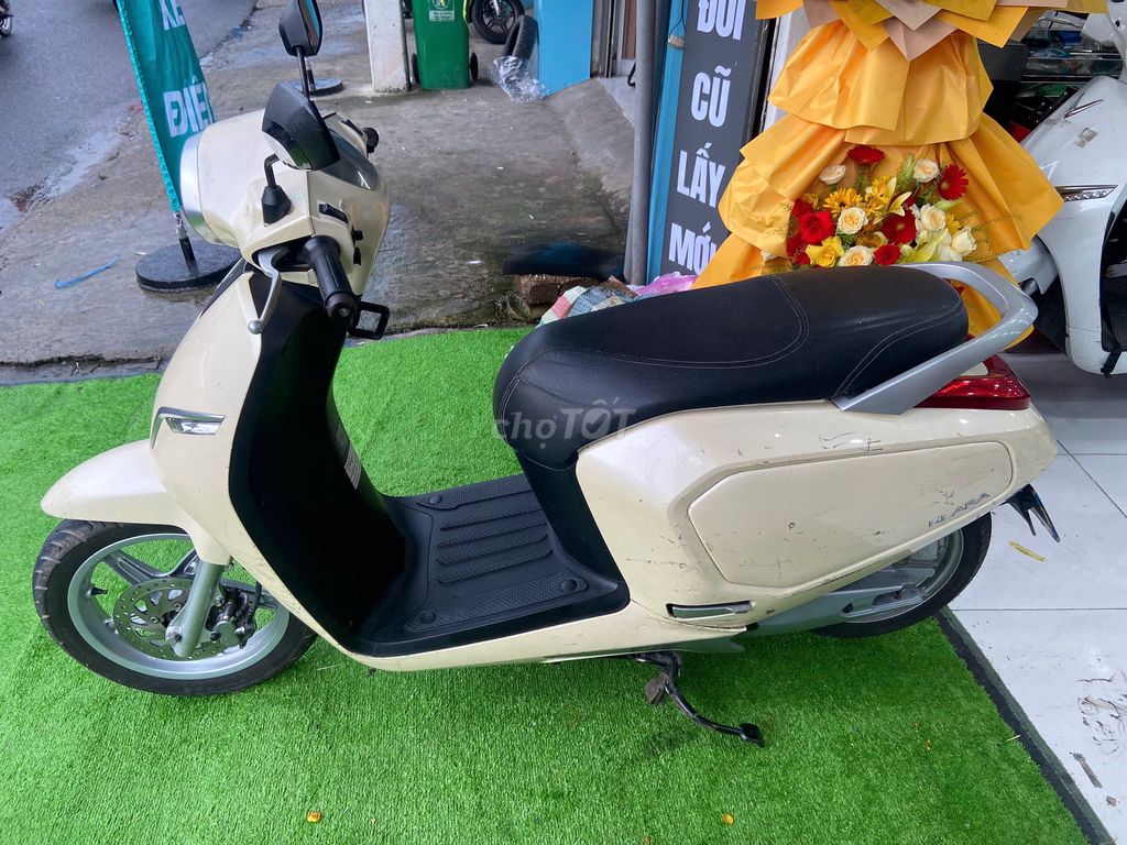 Xe Vinfast Klara A2 2019 màu kem. Mua bán Xe điện tại Quận Tân Bình Tp Hồ Chí Minh được đăng bởi EVBATTERY hình 4