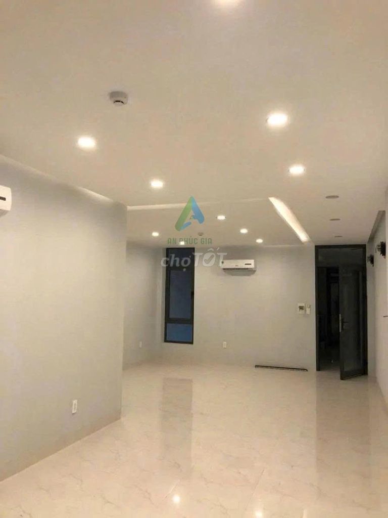 Аренда · 10 комн. · 130 м² · Quận Hải Châu, ул. Đường Lê Thanh Nghị