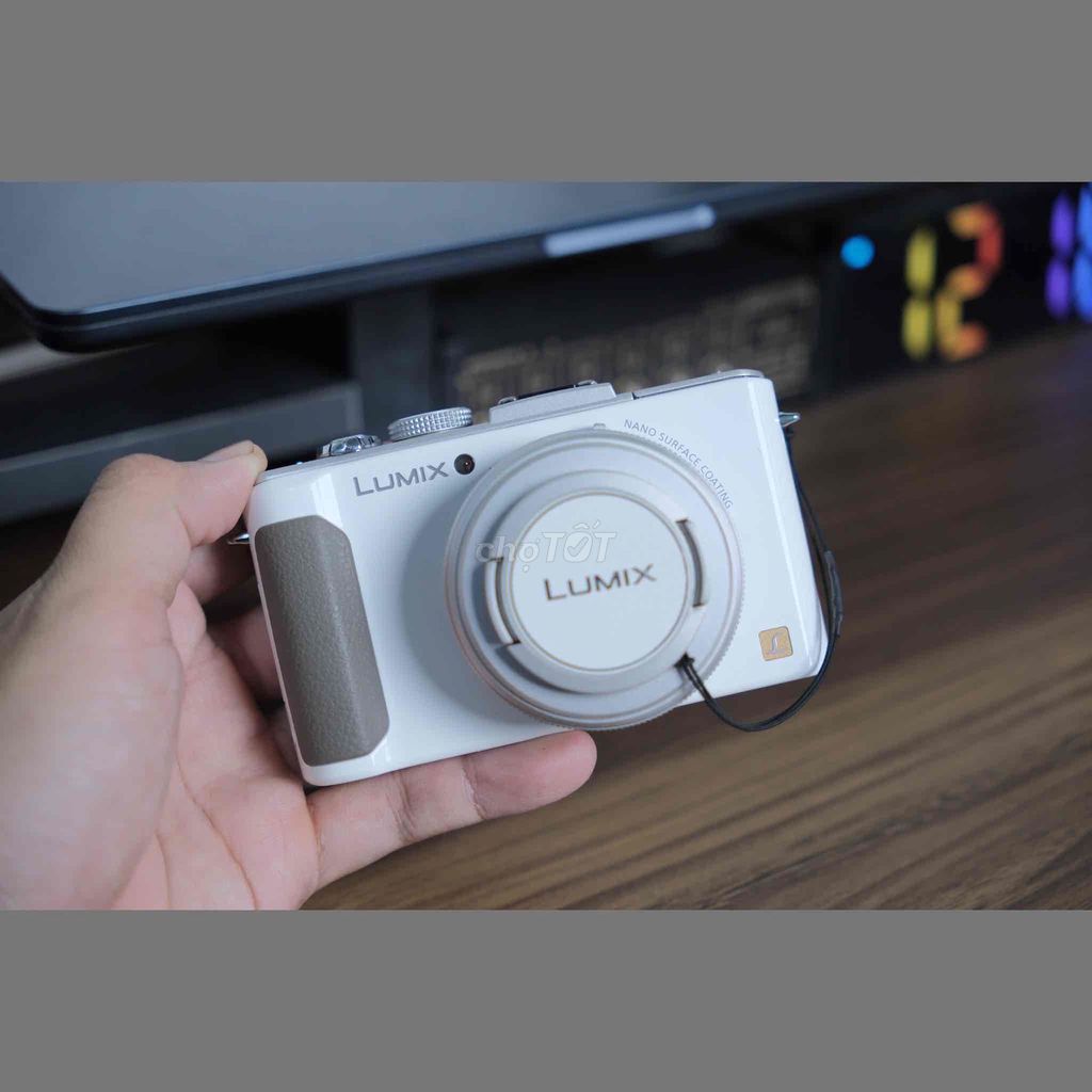 Máy ảnh Panasonic Lumix LX7 Trắng cận sưu tầm. Mua bán Máy ảnh, Máy quay tại Huyện Thống Nhất Đồng Nai được đăng bởi Babybun hình 1