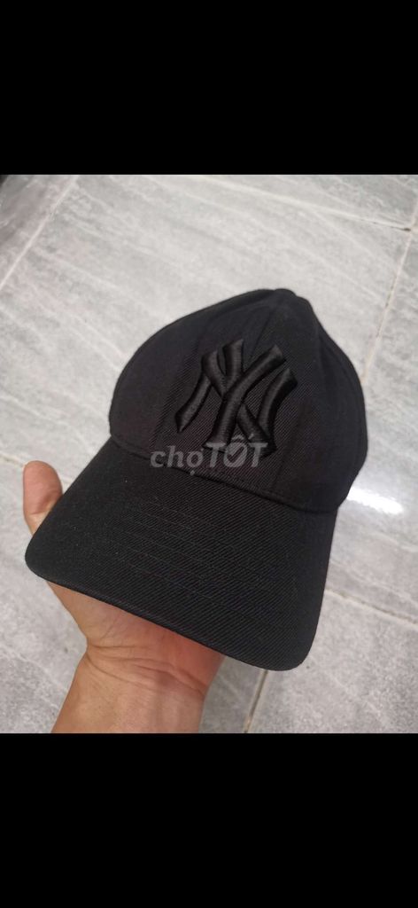 Mũ lưỡi trai MLB NewYork Yankees Đen Thêu M-XL. Mua bán Phụ kiện thời trang khác tại Quận Gò Vấp Tp Hồ Chí Minh được đăng bởi 2handsthanhly hình 1