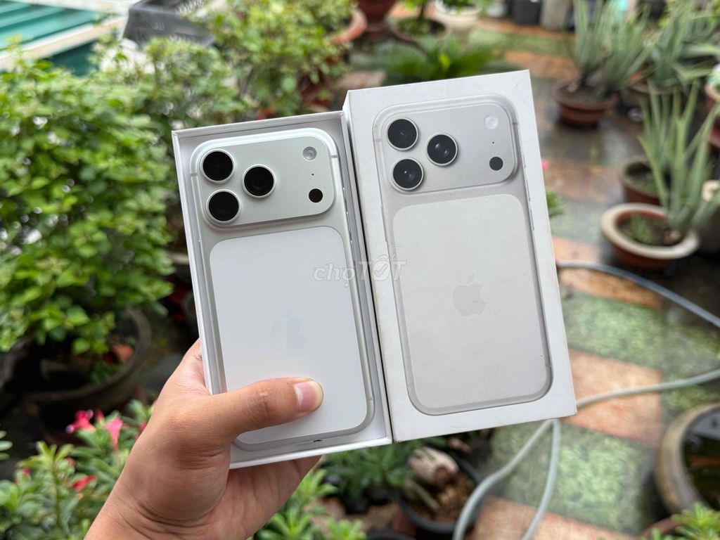 Apple 17 Pro 256GB Bạc ZP/A. Mua bán Điện thoại tại Thành phố Dĩ An Bình Dương được đăng bởi Nguyễn Hữu Phúc hình 1