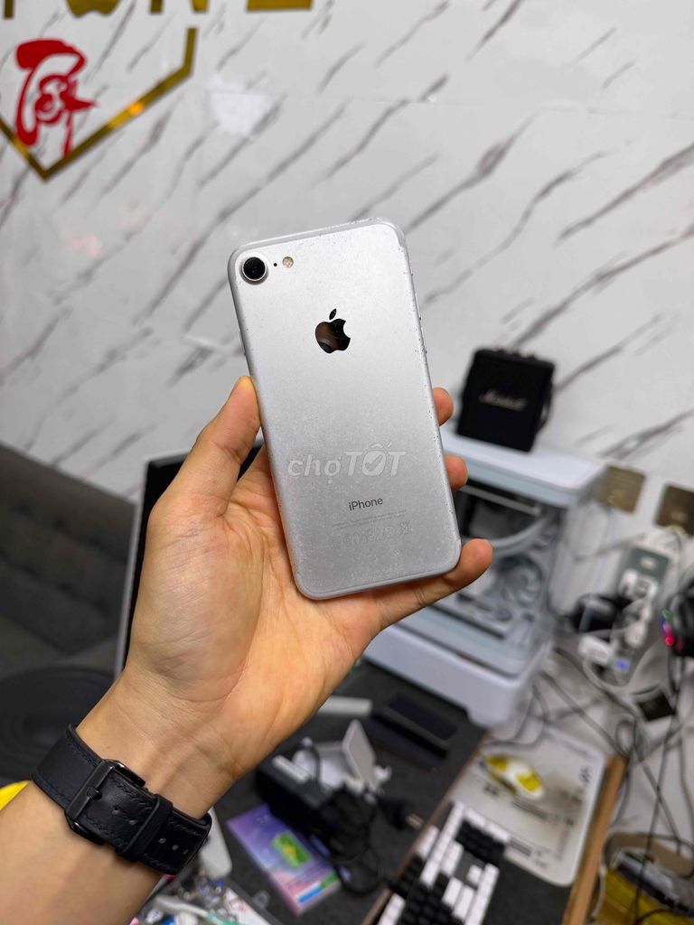 iPhone 7G 32GB Bạc Quốc Tế Pin 100%. Mua bán Điện thoại tại Thành phố Nha Trang Khánh Hòa được đăng bởi Nguyen Hung hình 1