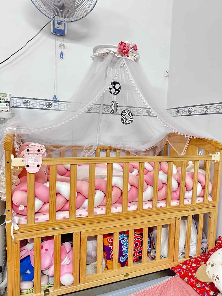 Cũi gỗ  6in1. Mua bán Mẹ và bé tại Quận 12 Tp Hồ Chí Minh được đăng bởi Hoàng Đào hình 4