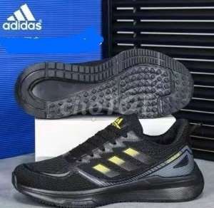 Giày Adidas mẫu mới.