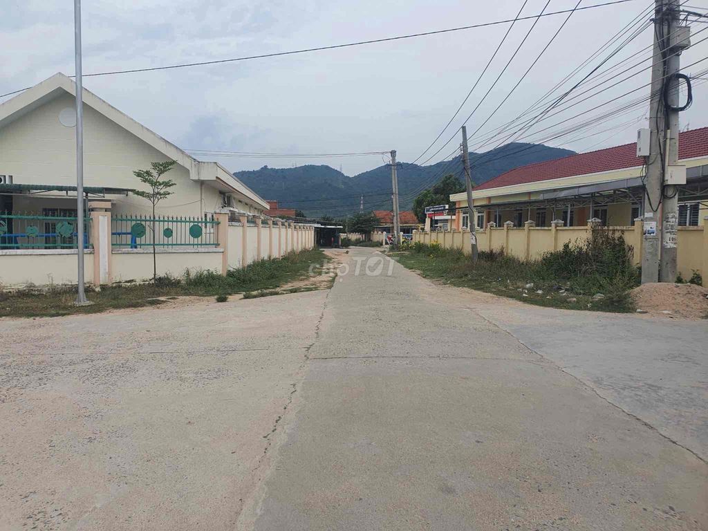 700tr có ngay lô đất 7,6m full thổ tại Phong Thạnh Ninh Lộc