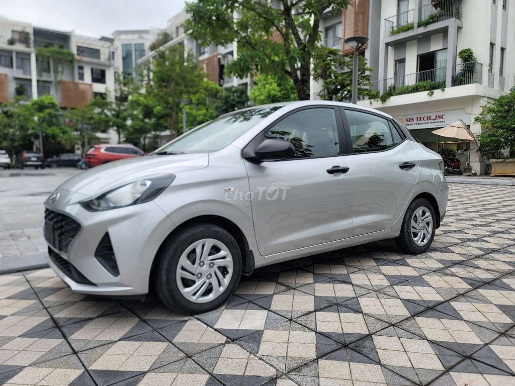 Hyundai Grand i10  đăng ký 2022 xe chạy 6000km