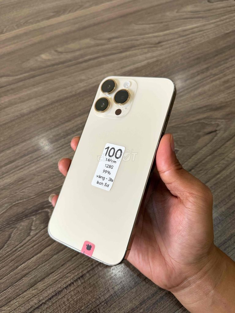 14prm gold keng like new p100% sạc 3 lần N TBH. Mua bán Điện thoại tại Thành phố Biên Hòa Đồng Nai được đăng bởi Lộc Nguyễn hình 1