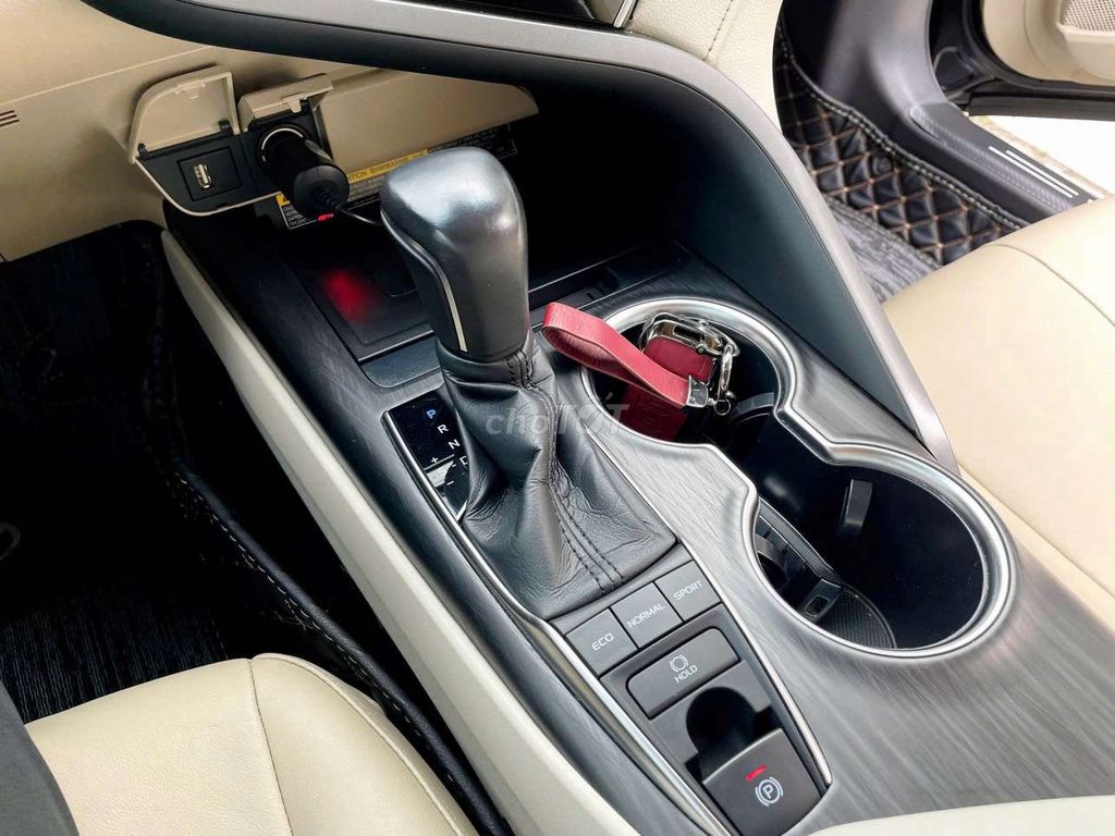 Toyota Camry 2021 2.5Q Đen 38000 km. Mua bán Ô tô tại Thành phố Thủ Đức Tp Hồ Chí Minh được đăng bởi Ms Hiệp  hình 11
