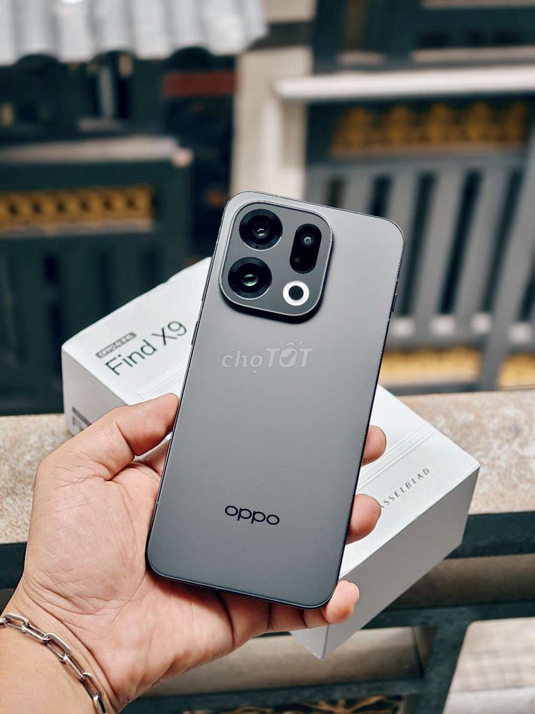 Oppo Find X9 12/256 Fullbox sạc 10 lần có gl. Mua bán Điện thoại tại Quận 12 Tp Hồ Chí Minh được đăng bởi Đỗ Hậu Fb Dylan Đỗ hình 1