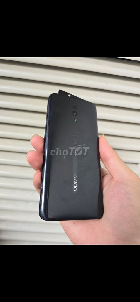 OPPO Reno Đen 256GB màng ám zin. Mua bán Điện thoại tại Quận Hải Châu Đà Nẵng được đăng bởi Minh hình 1