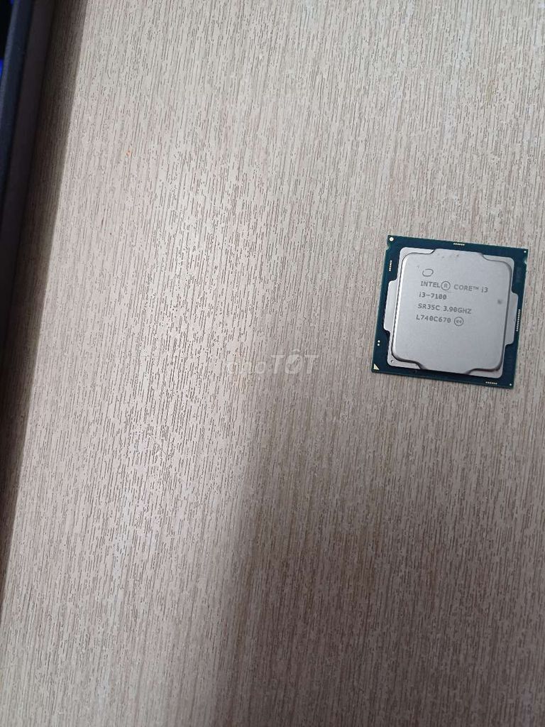 Chíp i3 7100 (3.90 GHz) 14 mm+ i7 6700(4.00GHz)