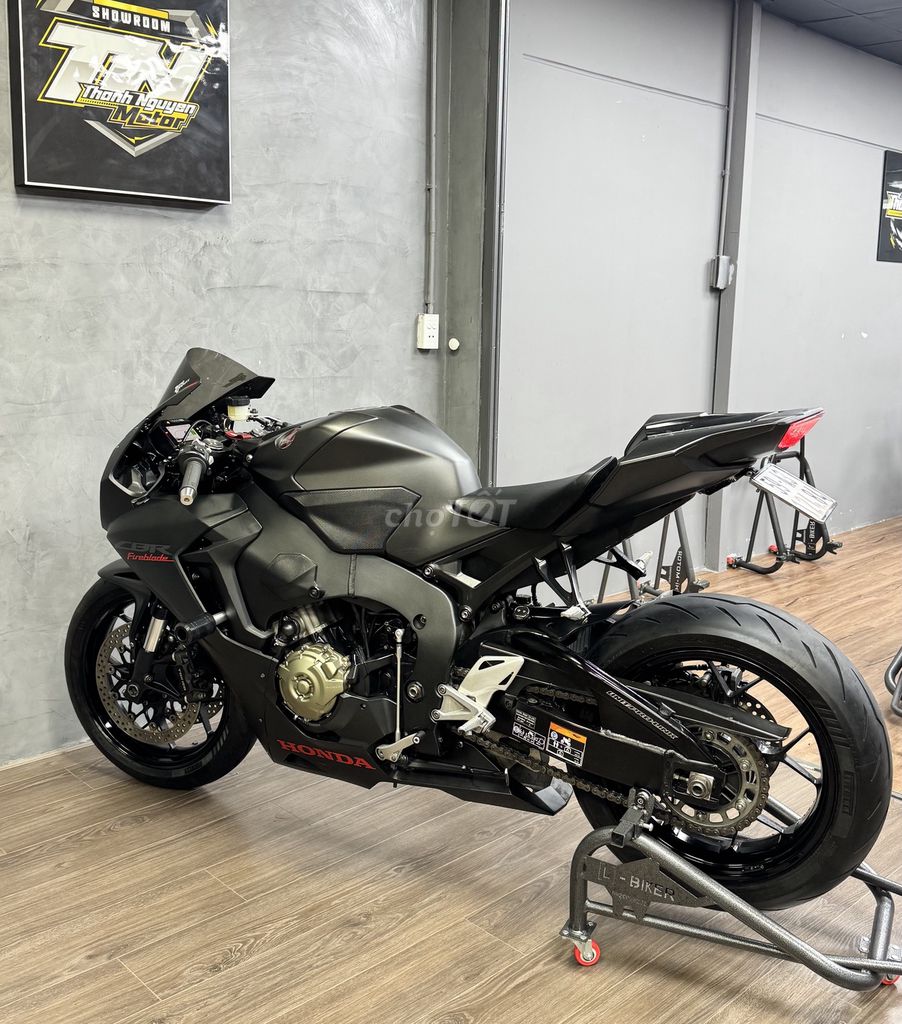 Cần bán Honda CBR1000RR 2017 Fireblade xe đẹp. Mua bán Xe máy tại Thành phố Thủ Đức Tp Hồ Chí Minh được đăng bởi Thành nguyễn hình 3