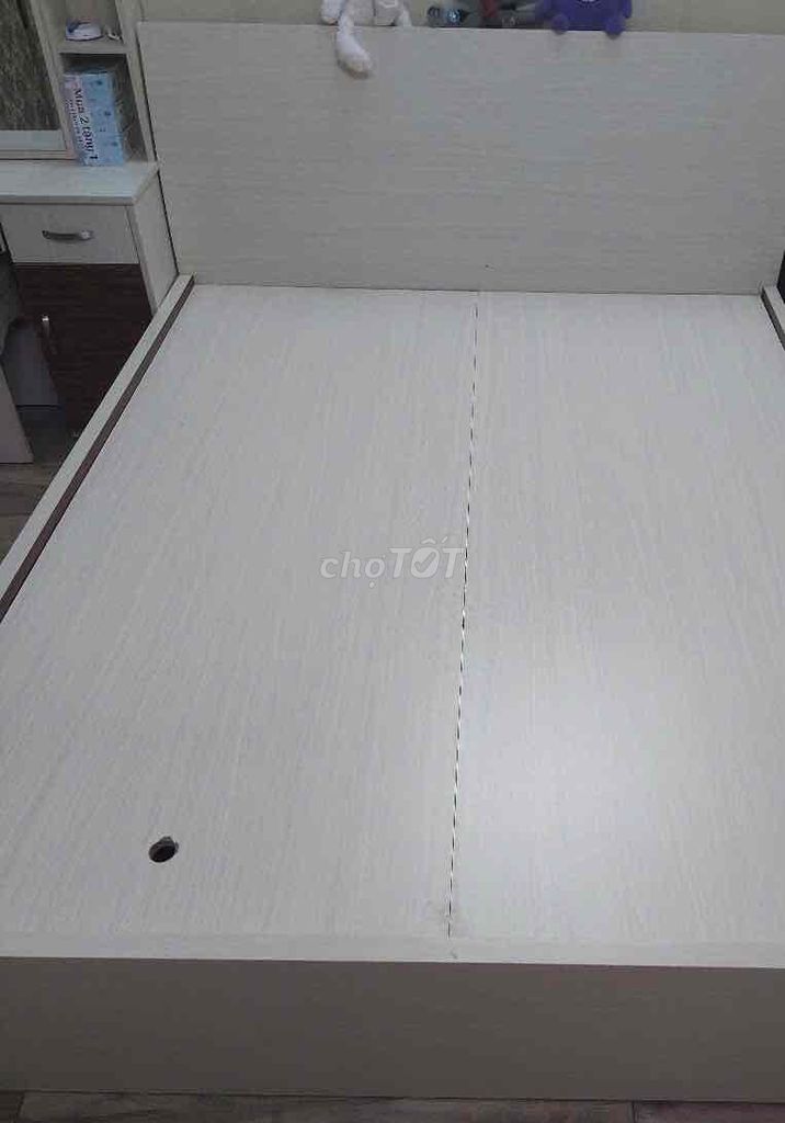 Giường gỗ mdf An Cường 1.6 x 2m mới 95%