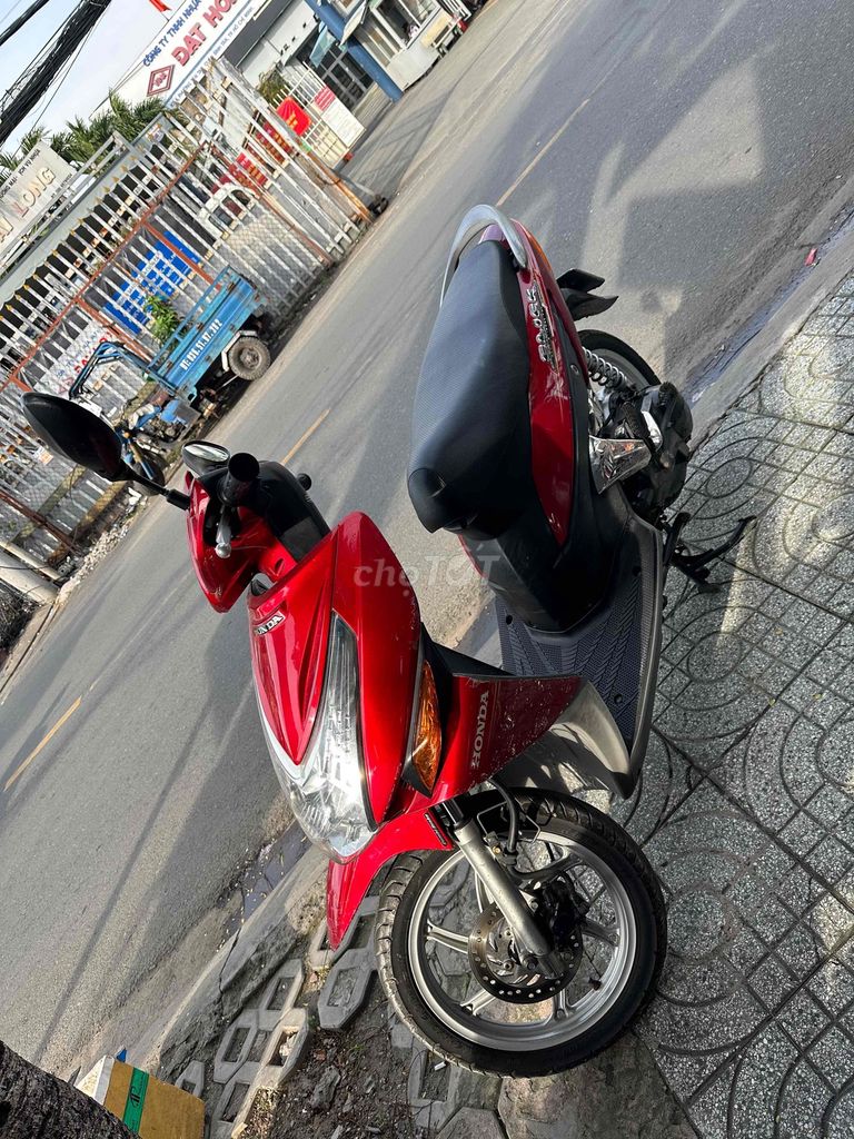Honda Click 2011 màu Đỏ. Mua bán Xe máy tại Quận Bình Tân Tp Hồ Chí Minh được đăng bởi Cửa hàng xe Đức Mạnh hình 6
