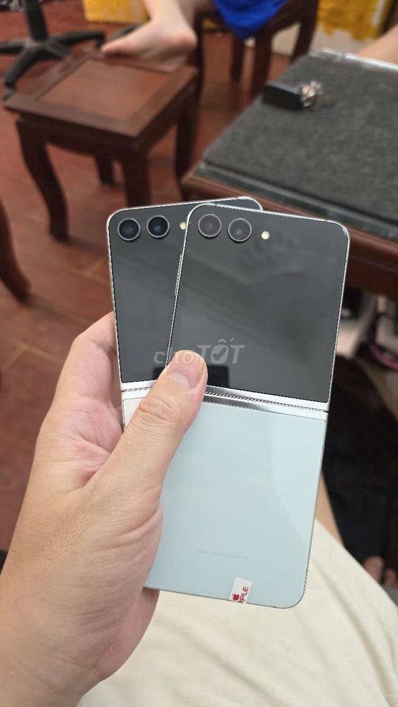 ZFlip 5 512GB xanh cáp new. Mua bán Điện thoại tại Quận Thanh Xuân Hà Nội được đăng bởi Shandp thanh xuân hình 1