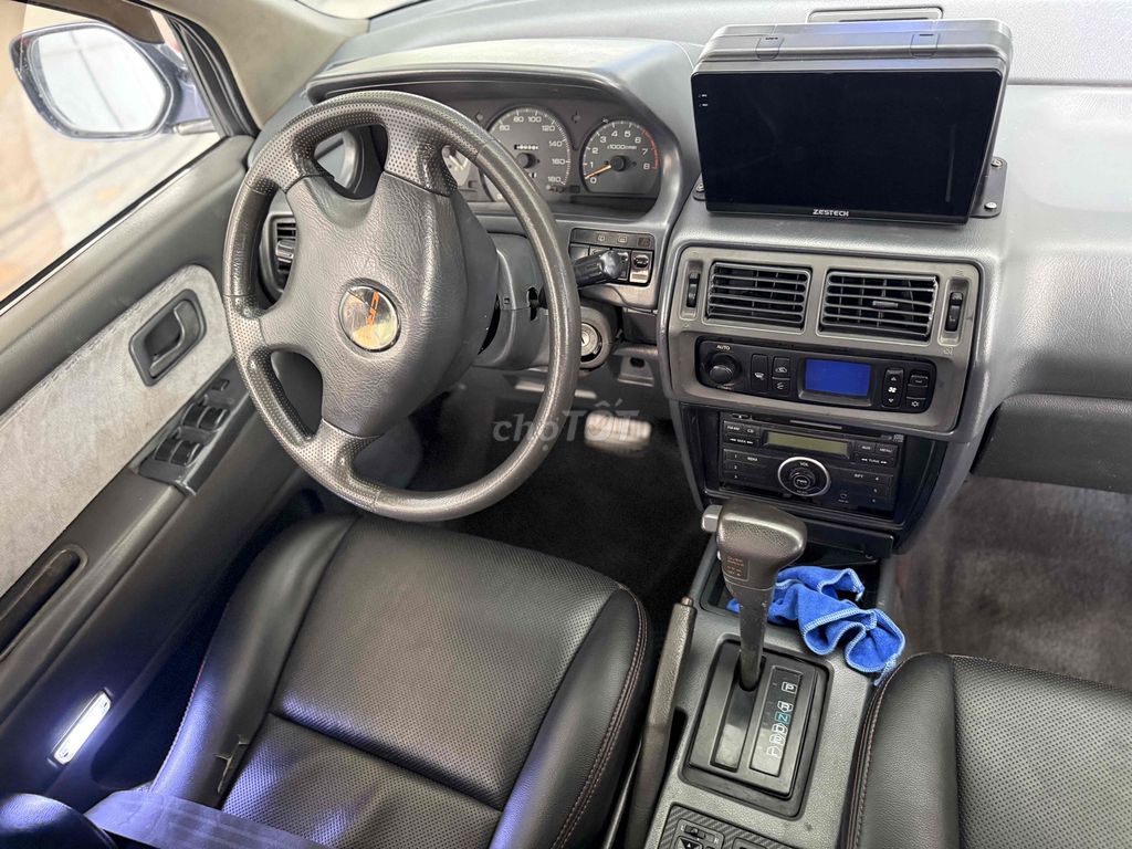 Mitsubishi Chariot 2002 photo 3