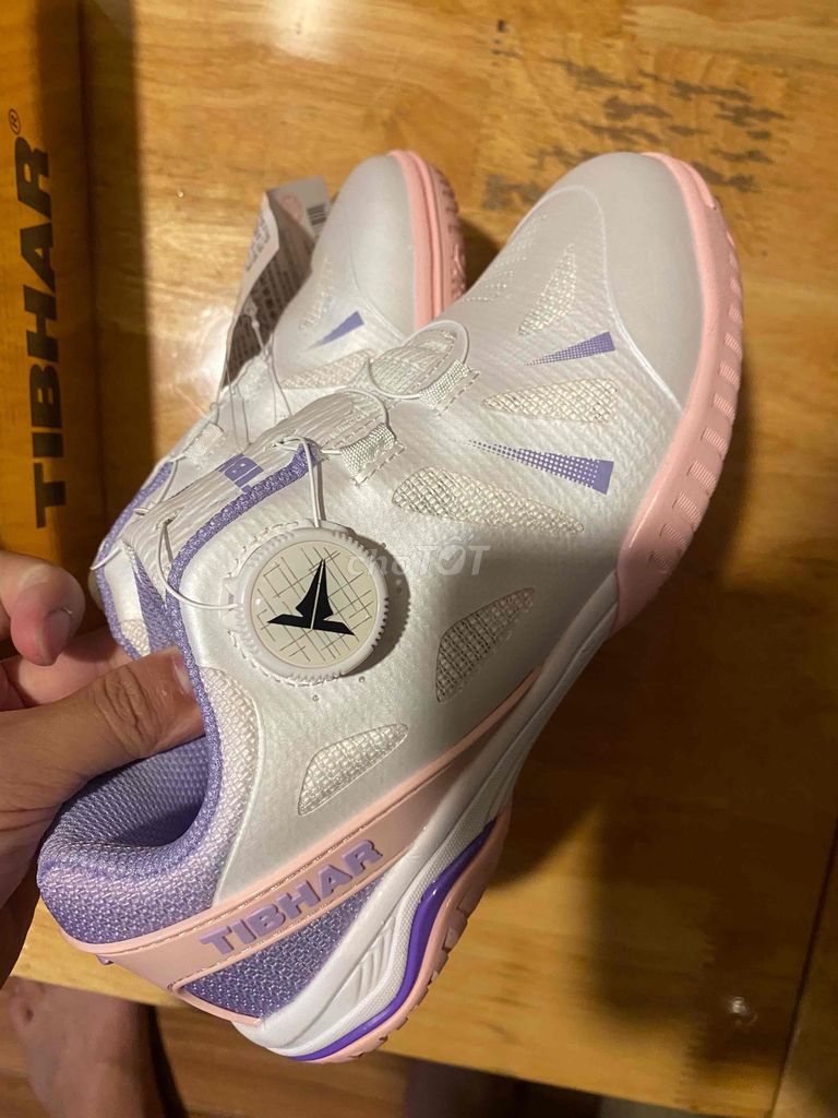 Giày thể thao Tibhar nữ size 35. Mua bán Giày dép tại Quận Tây Hồ Hà Nội được đăng bởi Tiến Dũng Mạc hình 1