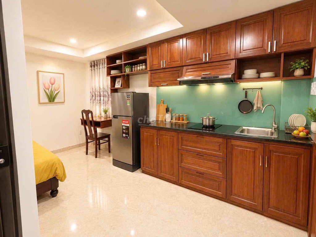 ПОЛНЫЙ ЗАЛ В МЕТРО PHUOC LONG