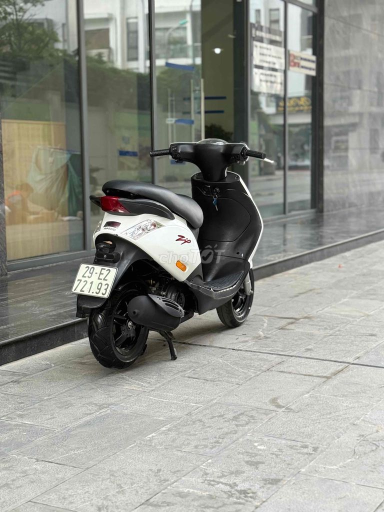 Piaggio Zip E3 2021 Trắng Nguyên Bản 29E2. Mua bán Xe máy tại Quận Ba Đình Hà Nội được đăng bởi Xe Máy Nam Thi hình 7