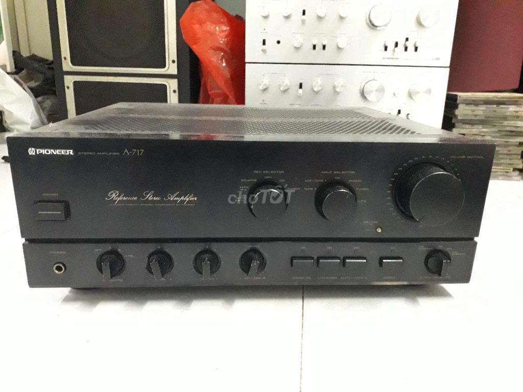 Ampli pioneer 717