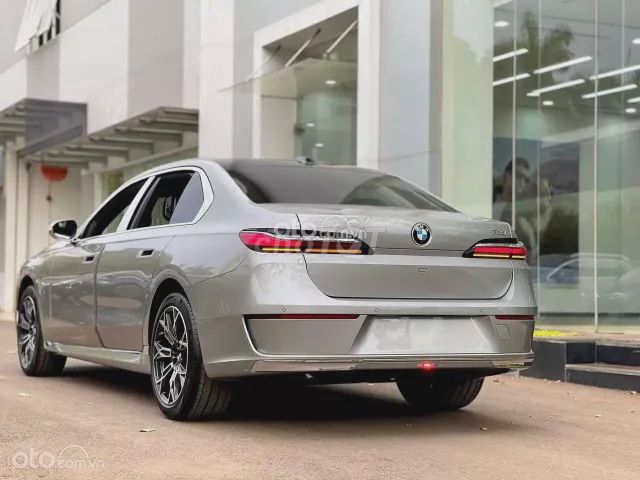 BMW 7 Series 2025 740i Pure Excellence. Mua bán Ô tô tại Huyện Vĩnh Bảo Hải Phòng được đăng bởi Thaco Auto Hải Phòng hình 7