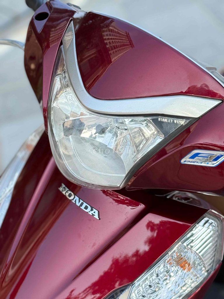 Honda Lead 125 Đỏ Mận dùng giữ còn rất mới ạ HN. Mua bán Xe máy tại Quận Ba Đình Hà Nội được đăng bởi Xe Máy Nam Thi hình 5