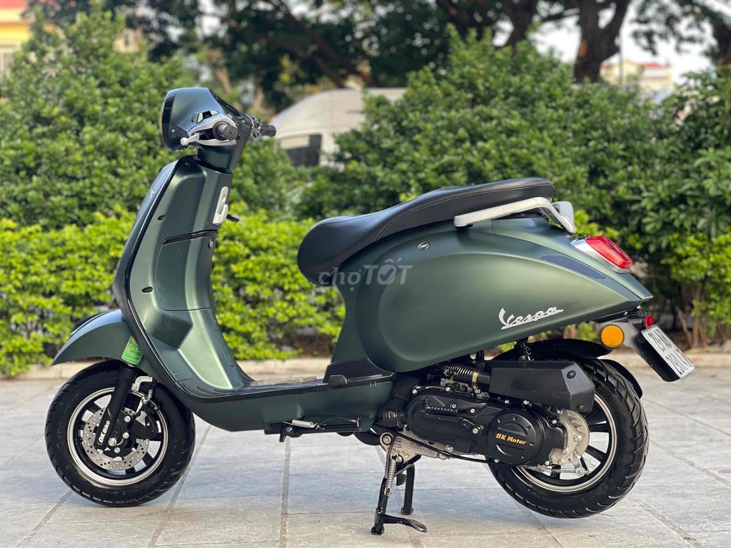 Vespa 50 Roma 2023 chính chủ xe như mới. Mua bán Xe máy tại Quận Cầu Giấy Hà Nội được đăng bởi Anh Khoa hình 4