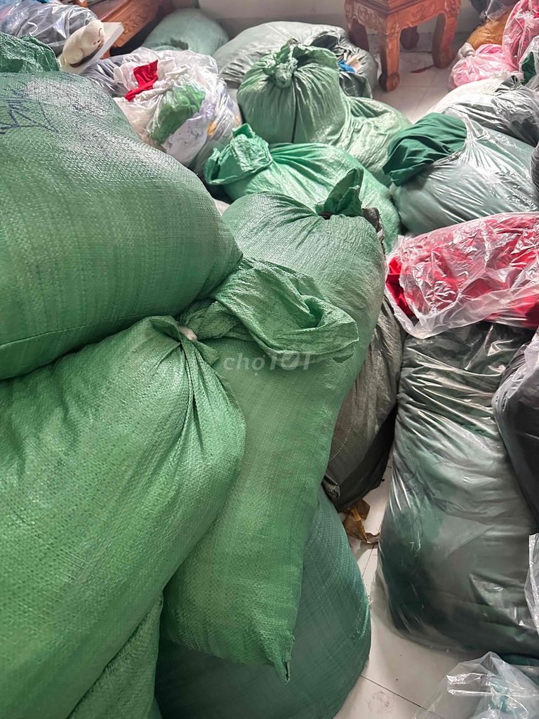 Vải vụn ACE ai cần qua e cho miễn phí nhé. Mua bán Đồ ăn, thực phẩm và các loại khác tại Quận Cẩm Lệ Đà Nẵng được đăng bởi phanxico hình 1