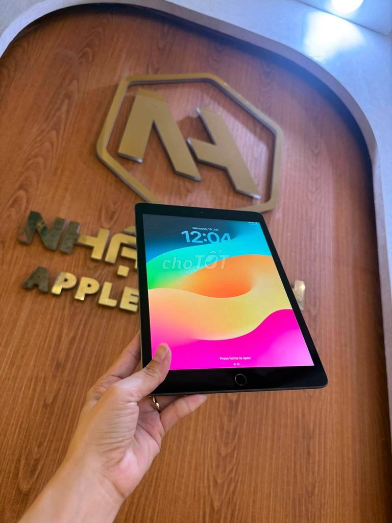 Apple iPad Gen 8 32GB Wifi Mỹ 98.9%. Mua bán Máy tính bảng tại Quận Gò Vấp Tp Hồ Chí Minh được đăng bởi Nguyễn Thị Thu Hiền hình 1