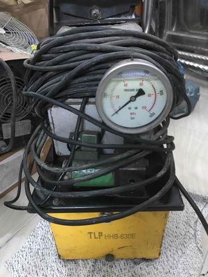 Bơm điện thủy lực 8 lít dầu hiệu TLP, HHB 630E