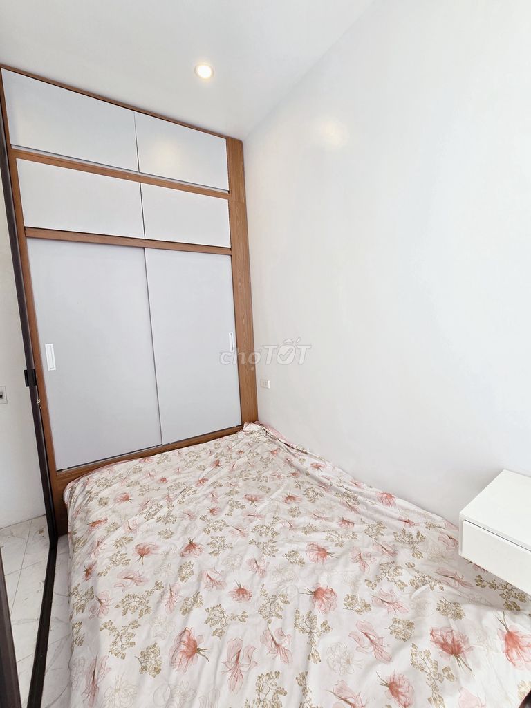 Nhà lô góc, mặt tiền thoáng, tại phố Tôn Đức Thắng, giá 2,45 tỷ
