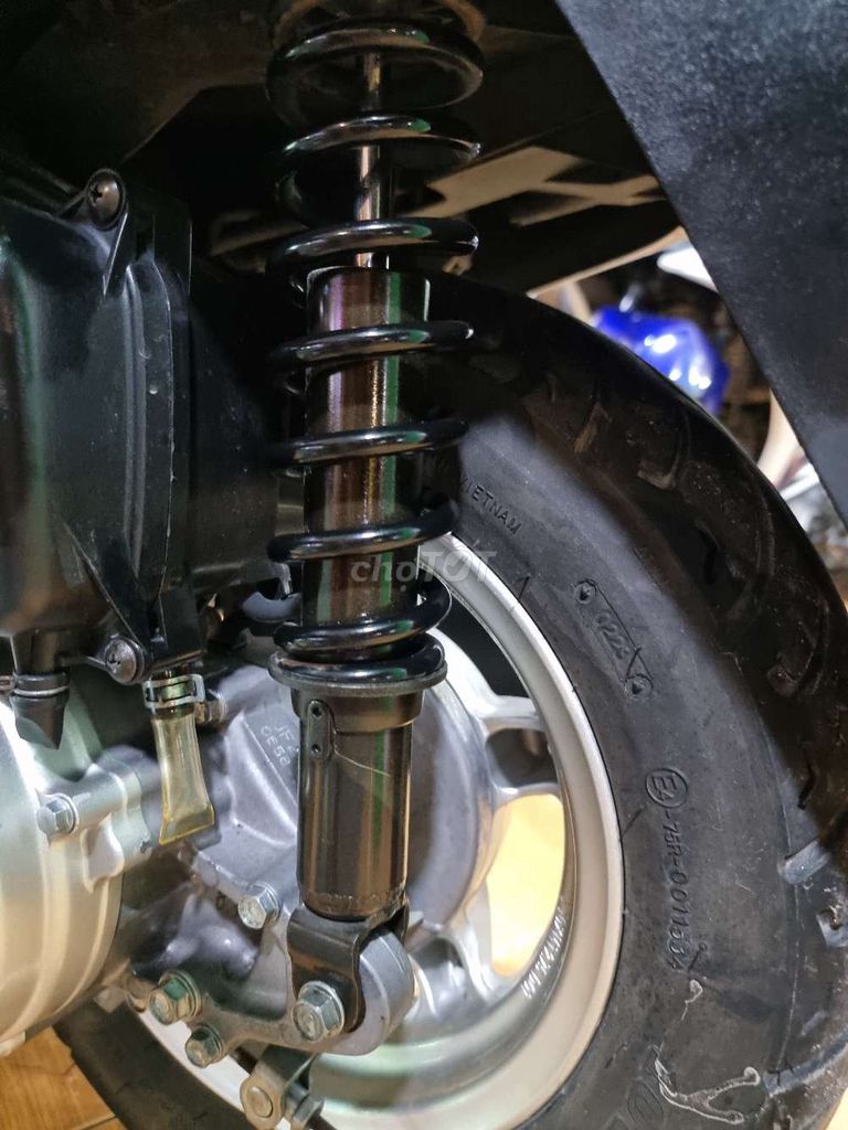 Honda Lead màu Bạc. Mua bán Xe máy tại Quận Ninh Kiều Cần Thơ được đăng bởi CHXM Trung Trưc  hình 9