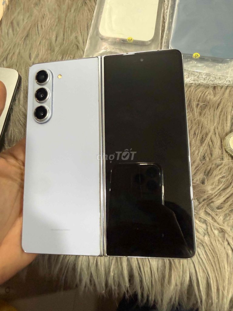 Samsung Galaxy Z Fold5 512GB Việt Nam. Mua bán Điện thoại tại Thành phố Thủ Đức Tp Hồ Chí Minh được đăng bởi đỗ huy hình 1