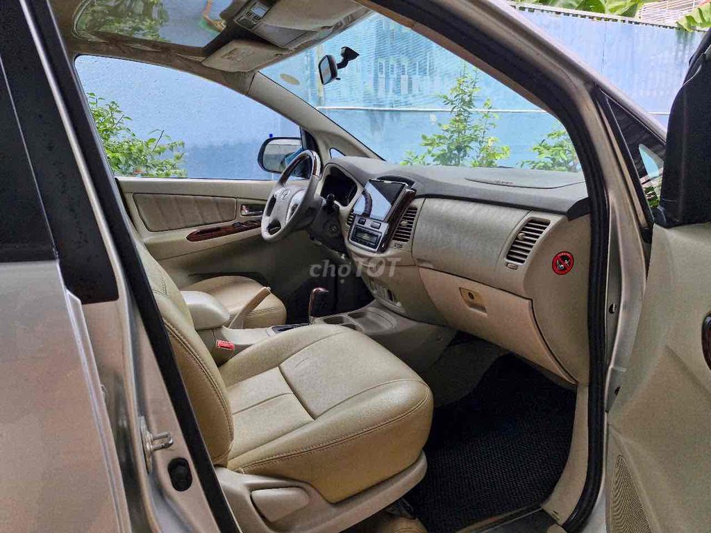 Toyota Innova 2012 2.0V - 280000 km. Mua bán Ô tô tại Quận 12 Tp Hồ Chí Minh được đăng bởi Nguyễn Phúc hình 8