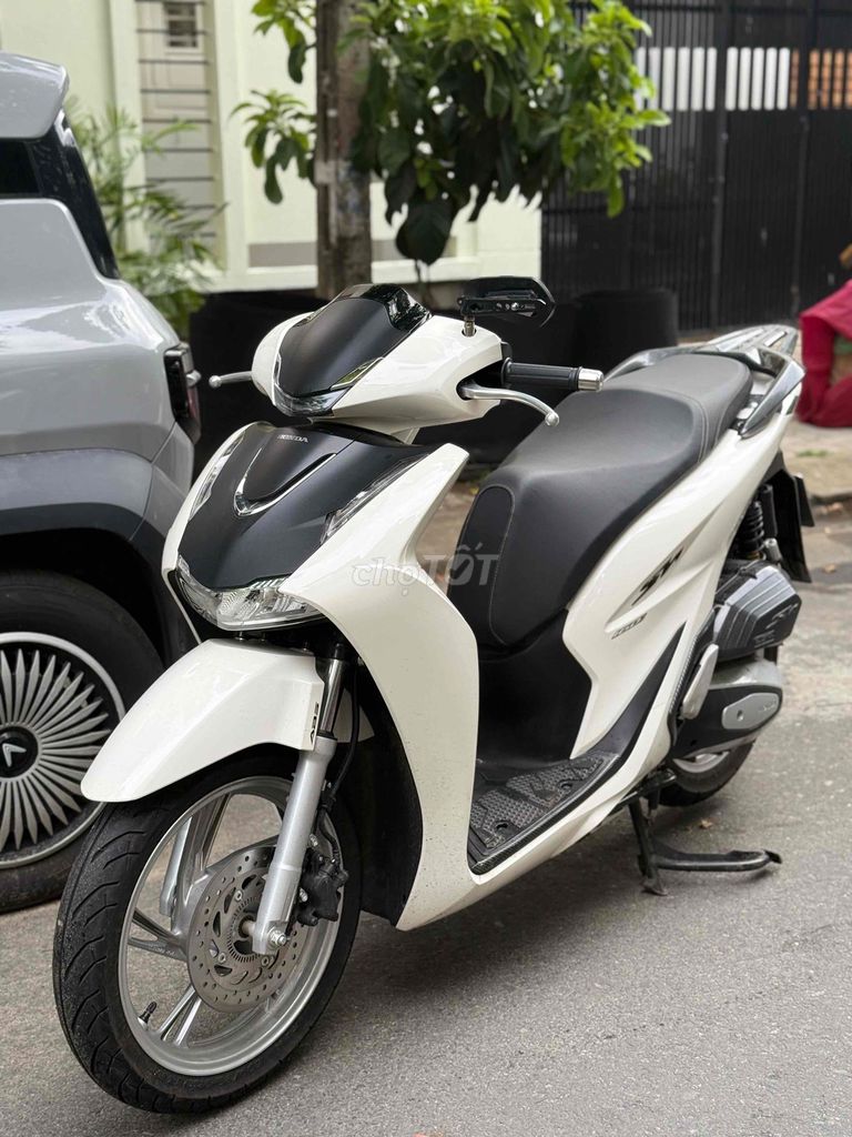 Honda SH 160i ABS 2026 бело-чёрный - SH нового поколения 98%
