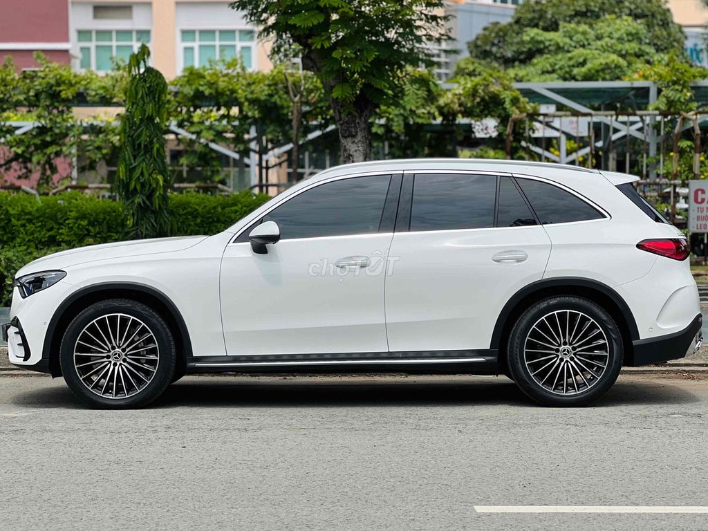 Mercedes Benz GLC300 4Matic 2023 Lướt Nhẹ. Mua bán Ô tô tại Quận Bình Tân Tp Hồ Chí Minh được đăng bởi Hoàng Thọ hình 10
