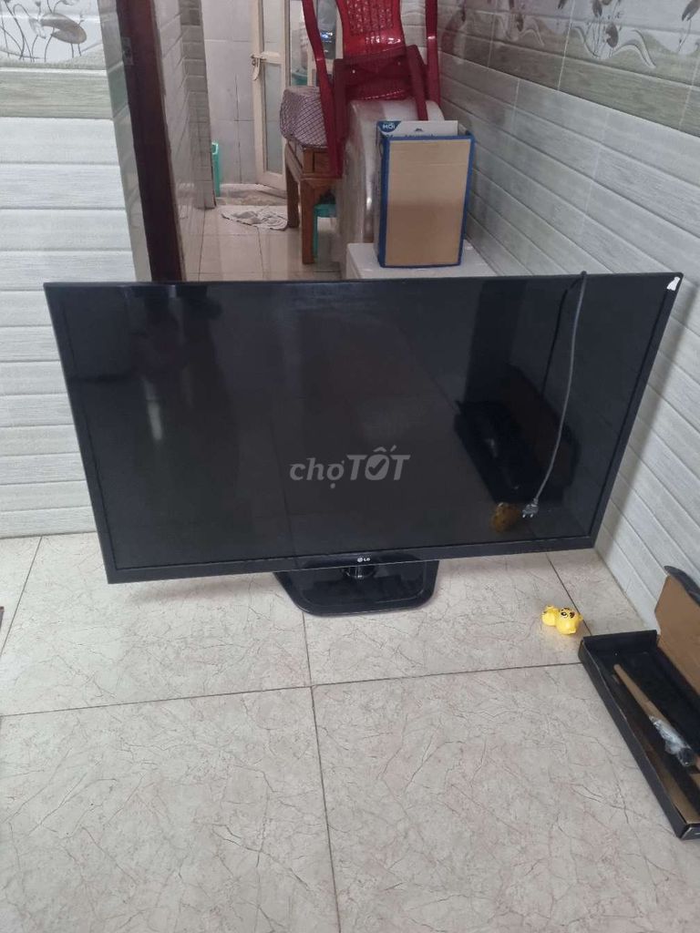 Tivi LG Thông minh màu Đen 47in bán lại cho ai cần. Mua bán Tivi, Âm thanh tại Thành phố Thuận An Bình Dương được đăng bởi Lê Thơm   hình 1